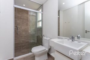 Casa em Condomínio à venda com 243m², 3 dormitórios, 3 suítes, 4 vagas, no bairro Terra Ville em PORTO ALEGRE