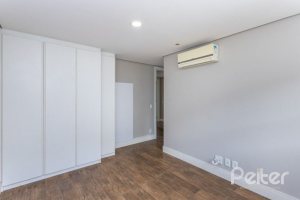 Casa em Condomínio à venda com 243m², 3 dormitórios, 3 suítes, 4 vagas, no bairro Terra Ville em PORTO ALEGRE