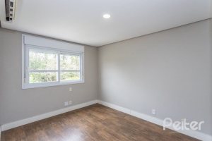 Casa em Condomínio à venda com 243m², 3 dormitórios, 3 suítes, 4 vagas, no bairro Terra Ville em PORTO ALEGRE