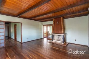 Casa à venda com 263m², 3 dormitórios, 2 suítes, 2 vagas, no bairro Jardim Isabel em Porto Alegre