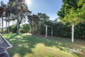 Casa à venda com 263m², 3 dormitórios, 2 suítes, 2 vagas, no bairro Jardim Isabel em Porto Alegre