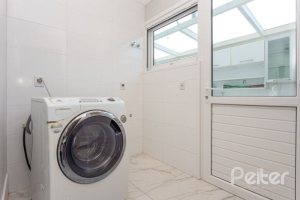 Casa em Condomínio à venda com 550m², 4 dormitórios, 4 suítes, 6 vagas, no bairro Terra Ville em Porto Alegre