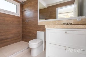 Casa em Condomínio à venda com 550m², 4 dormitórios, 4 suítes, 6 vagas, no bairro Terra Ville em Porto Alegre