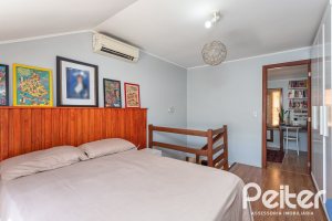 Casa em Condomínio à venda com 97m², 3 dormitórios, 2 vagas, no bairro Tristeza em Porto Alegre