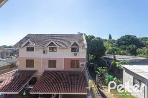 Casa em Condomínio à venda com 97m², 3 dormitórios, 2 vagas, no bairro Tristeza em Porto Alegre