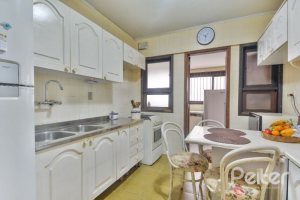 Apartamento à venda com 157m², 3 dormitórios, 1 suíte, 2 vagas, no bairro Tristeza em PORTO ALEGRE