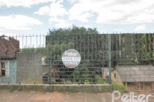 Terreno à venda, no bairro Tristeza em Porto Alegre