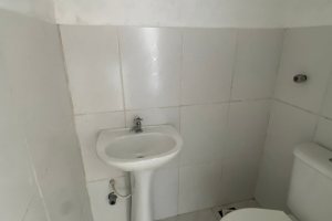 Casa à venda com 223m², 3 dormitórios, 1 suíte, 3 vagas, no bairro Guarujá em Porto Alegre