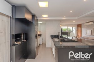 Casa em Condomínio à venda com 194m², 3 dormitórios, 3 suítes, 4 vagas, no bairro Ipanema em PORTO ALEGRE