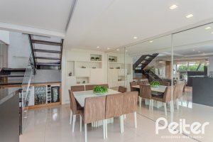 Casa em Condomínio à venda com 194m², 3 dormitórios, 3 suítes, 4 vagas, no bairro Ipanema em PORTO ALEGRE