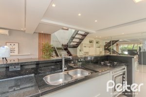 Casa em Condomínio à venda com 194m², 3 dormitórios, 3 suítes, 4 vagas, no bairro Ipanema em PORTO ALEGRE