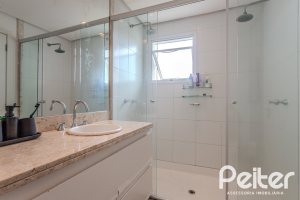 Casa em Condomínio à venda com 194m², 3 dormitórios, 3 suítes, 4 vagas, no bairro Ipanema em PORTO ALEGRE