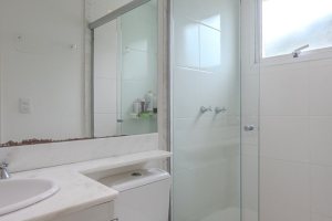 Casa em Condomínio à venda com 194m², 3 dormitórios, 3 suítes, 4 vagas, no bairro Ipanema em PORTO ALEGRE