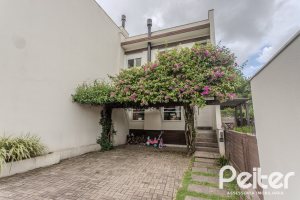 Casa em Condomínio à venda com 194m², 3 dormitórios, 3 suítes, 4 vagas, no bairro Ipanema em PORTO ALEGRE