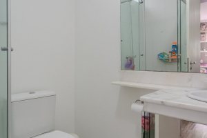 Casa em Condomínio à venda com 194m², 3 dormitórios, 3 suítes, 4 vagas, no bairro Ipanema em PORTO ALEGRE