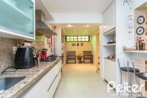 Casa em Condomínio à venda com 185m², 3 dormitórios, 1 suíte, 3 vagas, no bairro Tristeza em Porto Alegre