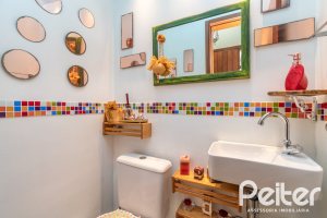 Casa em Condomínio à venda com 185m², 3 dormitórios, 1 suíte, 3 vagas, no bairro Tristeza em Porto Alegre