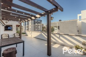 Cobertura à venda com 188m², 2 dormitórios, 2 suítes, 2 vagas, no bairro Tristeza em Porto Alegre