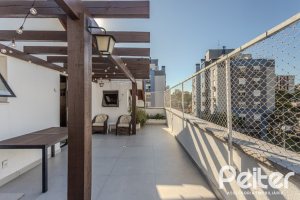 Cobertura à venda com 188m², 2 dormitórios, 2 suítes, 2 vagas, no bairro Tristeza em Porto Alegre