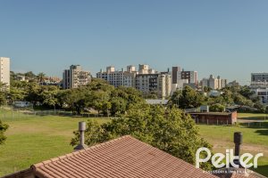 Cobertura à venda com 188m², 2 dormitórios, 2 suítes, 2 vagas, no bairro Tristeza em Porto Alegre