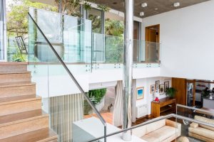 Casa à venda com 463m², 5 dormitórios, 1 suíte, 6 vagas, no bairro Vila Conceição em Porto Alegre