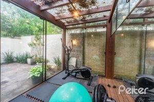 Casa em Condomínio à venda com 313m², 3 dormitórios, 1 suíte, 2 vagas, no bairro Tristeza em PORTO ALEGRE