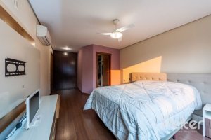 Casa em Condomínio à venda com 313m², 3 dormitórios, 1 suíte, 2 vagas, no bairro Tristeza em PORTO ALEGRE