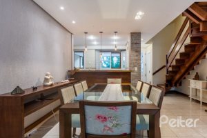 Casa em Condomínio à venda com 313m², 3 dormitórios, 1 suíte, 2 vagas, no bairro Tristeza em PORTO ALEGRE