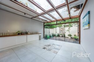 Casa em Condomínio à venda com 313m², 3 dormitórios, 1 suíte, 2 vagas, no bairro Tristeza em PORTO ALEGRE