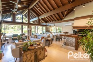 Casa em Condomínio à venda com 366m², 4 dormitórios, 4 suítes, 3 vagas, no bairro Terra Ville em PORTO ALEGRE