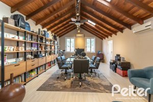 Casa em Condomínio à venda com 366m², 4 dormitórios, 4 suítes, 3 vagas, no bairro Terra Ville em PORTO ALEGRE