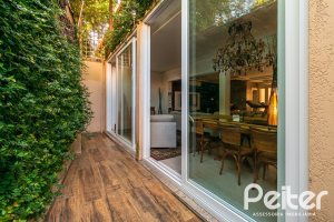 Casa em Condomínio à venda com 327m², 3 dormitórios, 3 suítes, 3 vagas, no bairro Tristeza em PORTO ALEGRE