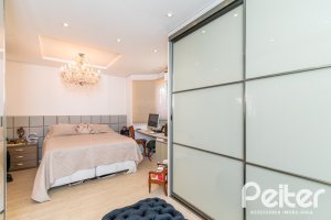 Casa em Condomínio à venda com 327m², 3 dormitórios, 3 suítes, 3 vagas, no bairro Tristeza em PORTO ALEGRE