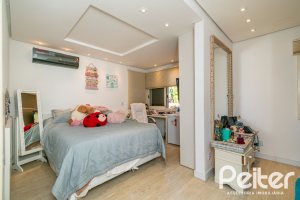 Casa em Condomínio à venda com 327m², 3 dormitórios, 3 suítes, 3 vagas, no bairro Tristeza em PORTO ALEGRE