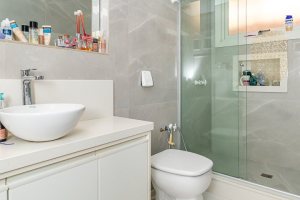 Casa em Condomínio à venda com 327m², 3 dormitórios, 3 suítes, 3 vagas, no bairro Tristeza em PORTO ALEGRE