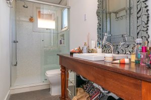 Casa em Condomínio à venda com 327m², 3 dormitórios, 3 suítes, 3 vagas, no bairro Tristeza em PORTO ALEGRE