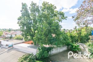 Cobertura à venda com 180m², 2 dormitórios, 1 suíte, 2 vagas, no bairro Vila Assunção em Porto Alegre