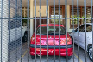 Cobertura à venda com 180m², 2 dormitórios, 1 suíte, 2 vagas, no bairro Vila Assunção em Porto Alegre