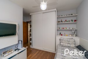 Cobertura à venda com 180m², 2 dormitórios, 1 suíte, 2 vagas, no bairro Vila Assunção em Porto Alegre
