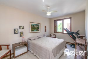 Cobertura à venda com 180m², 2 dormitórios, 1 suíte, 2 vagas, no bairro Vila Assunção em Porto Alegre