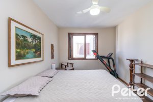 Cobertura à venda com 180m², 2 dormitórios, 1 suíte, 2 vagas, no bairro Vila Assunção em Porto Alegre