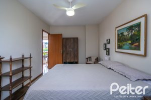 Cobertura à venda com 180m², 2 dormitórios, 1 suíte, 2 vagas, no bairro Vila Assunção em Porto Alegre