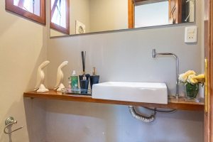 Casa em Condomínio à venda com 216m², 3 dormitórios, 3 suítes, 2 vagas, no bairro Hípica em Porto Alegre