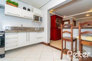 Casa em Condomínio à venda com 216m², 3 dormitórios, 3 suítes, 2 vagas, no bairro Hípica em Porto Alegre