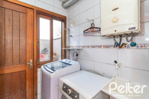 Casa em Condomínio à venda com 216m², 3 dormitórios, 3 suítes, 2 vagas, no bairro Hípica em Porto Alegre