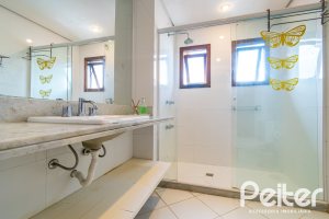 Casa em Condomínio à venda com 216m², 3 dormitórios, 3 suítes, 2 vagas, no bairro Hípica em Porto Alegre