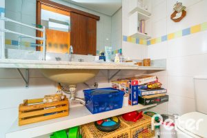 Casa em Condomínio à venda com 216m², 3 dormitórios, 3 suítes, 2 vagas, no bairro Hípica em Porto Alegre