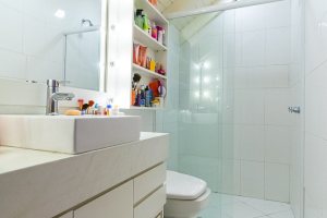 Casa em Condomínio à venda com 216m², 3 dormitórios, 3 suítes, 2 vagas, no bairro Hípica em Porto Alegre