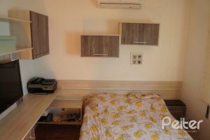 Casa à venda com 184m², 3 dormitórios, 1 suíte, 4 vagas, no bairro Ipanema / Jardim Verde em Porto Alegre