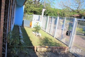 Casa à venda com 184m², 3 dormitórios, 1 suíte, 4 vagas, no bairro Ipanema / Jardim Verde em Porto Alegre